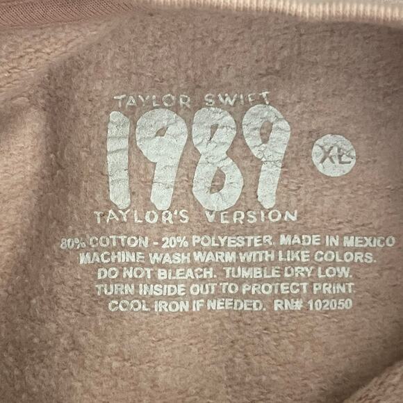 Taylor Swift 1989 Taylors Version pink Crew Neck size XL - Picture 8 of 8